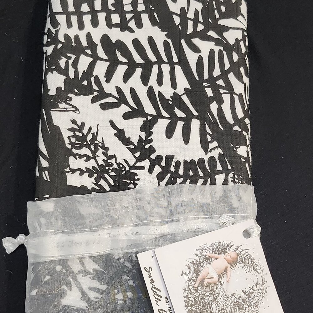 New! Baby Jives Company, 100% Organic Cotton Swaddle Blanket Black and White - Picture 7 of 9